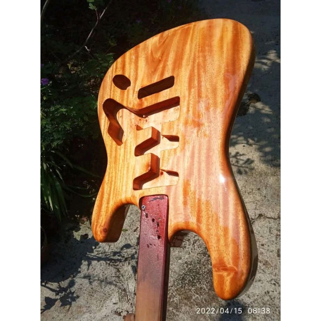 Body Gitar Stratocaster Natural