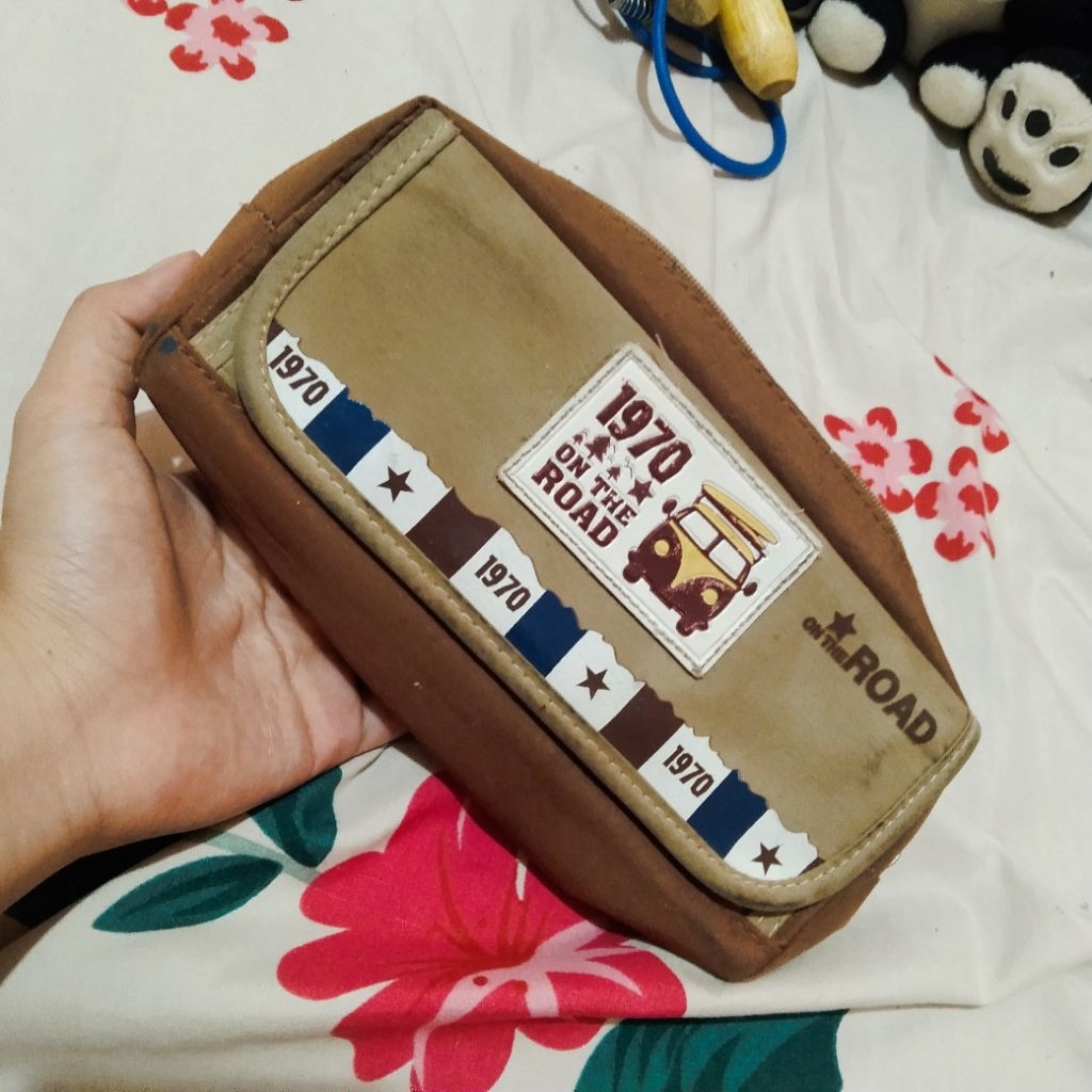 

Preloved! Tempat pensil unisex brown