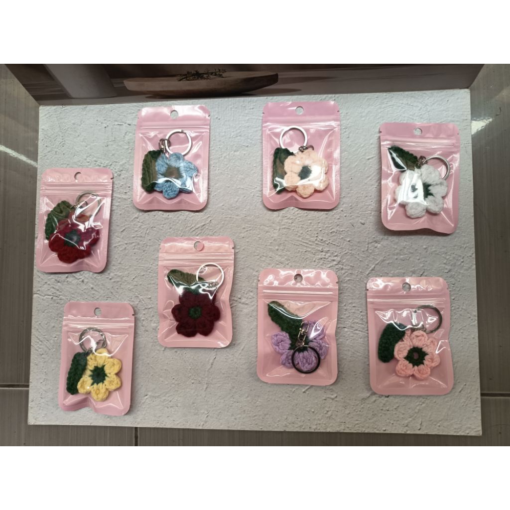 Gantungan Kunci Bunga / Gantungan Tas Bunga / Souvenir / Souvenir Rajut / Gantungan Tas kunci Bunga 