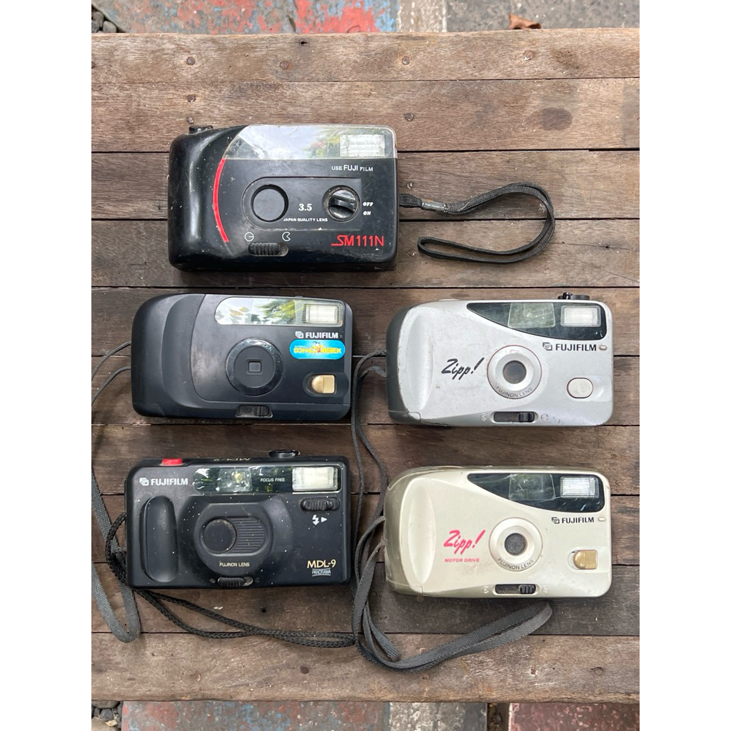 Pocket Camera / Kamera Poket Analog / Film Jadul Fuji Film for Display