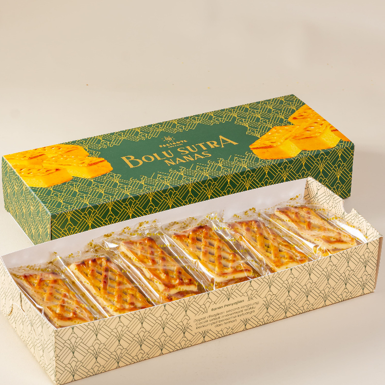 

BOLU SUTRA NANAS - BOLU DENGAN TOPING SELAI NANAS SEGAR DAN AKSEN KAIN SUTRA