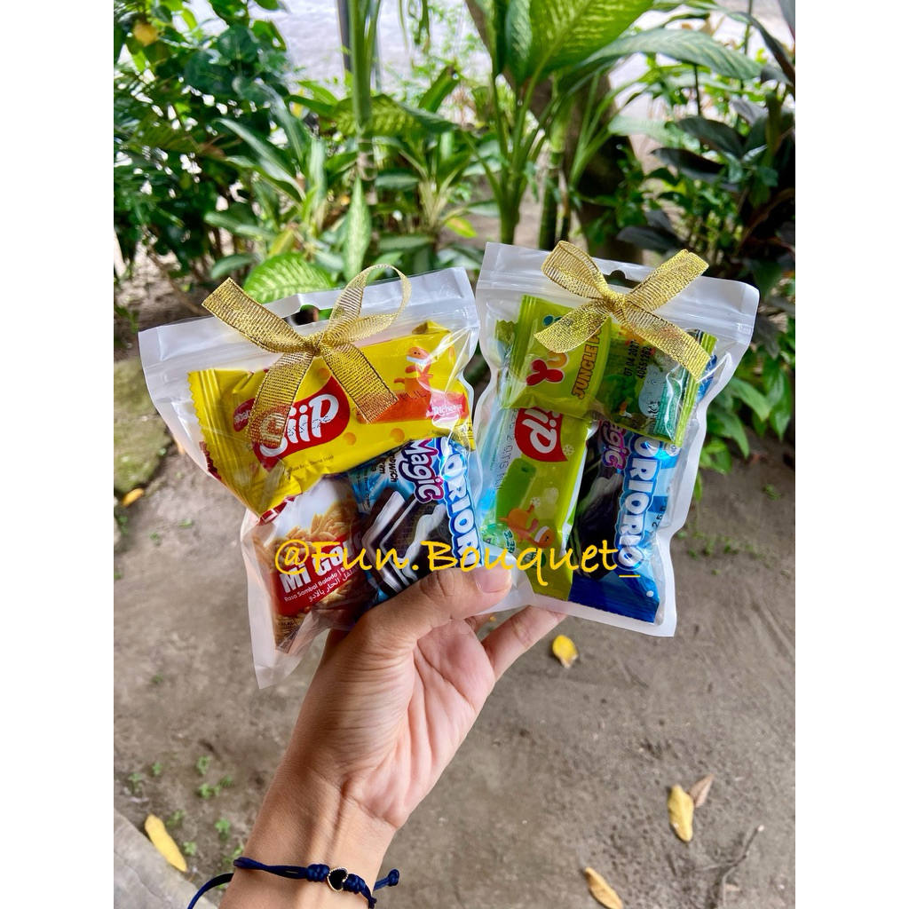 

Mini gift snack / mini hampers / freebies ulang tahun wisuda [ FREE CUSTOM UCAPAN ]
