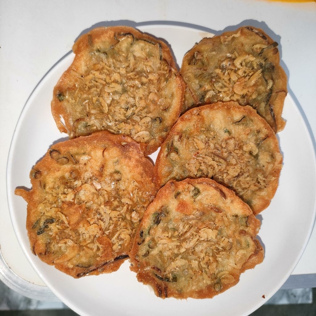 

Bakwan Rebon Pontianak Digoreng Panas" Biar Makin Nikmat