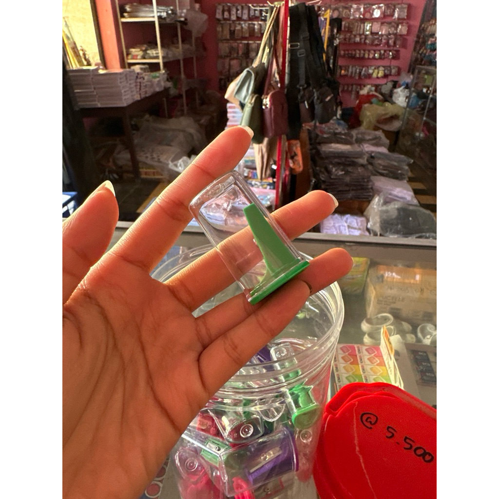 

Rautan Pensil Faber Castell Besar