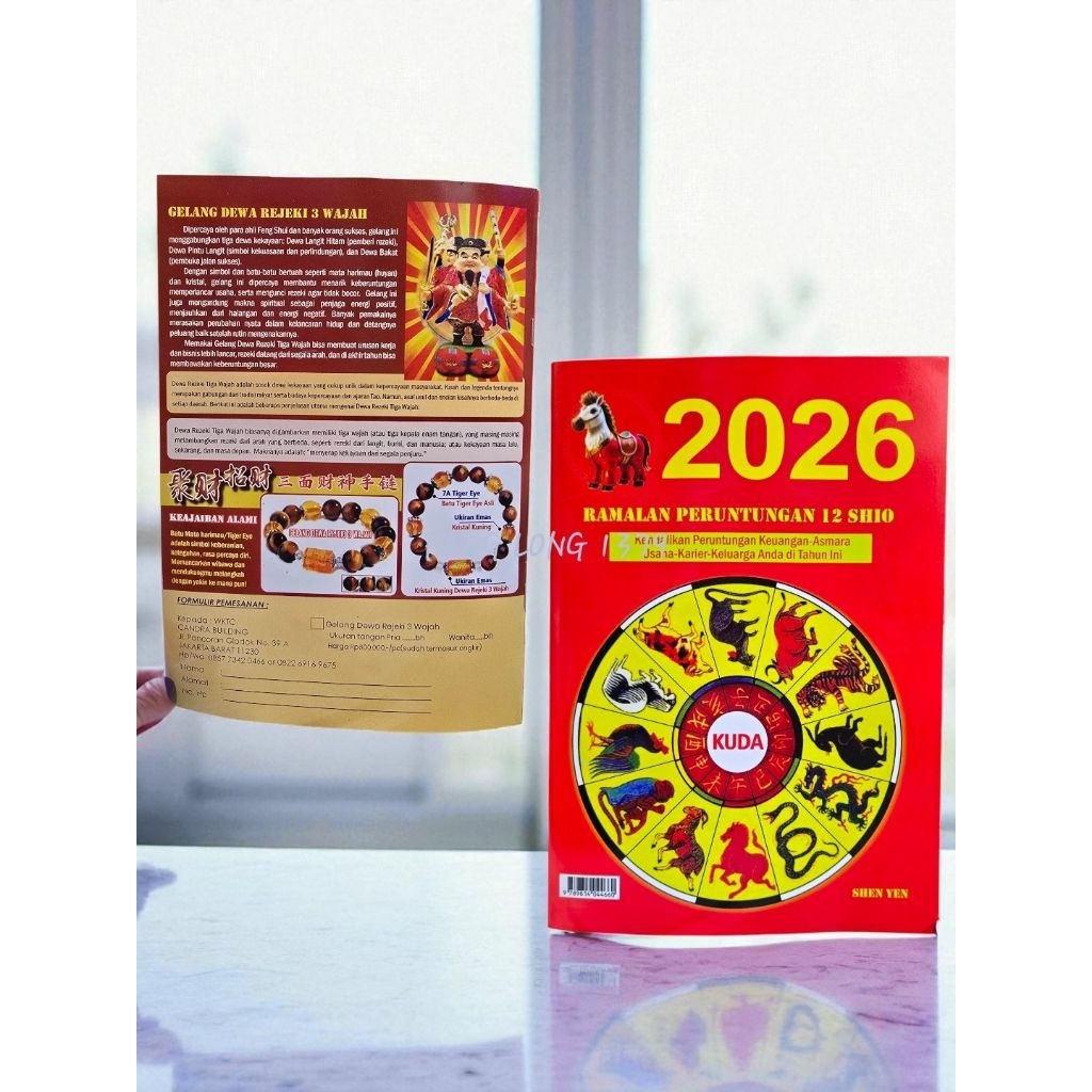 Buku Ramalan Keberuntungan Tahunan 12 Shio / 12 Zodiak