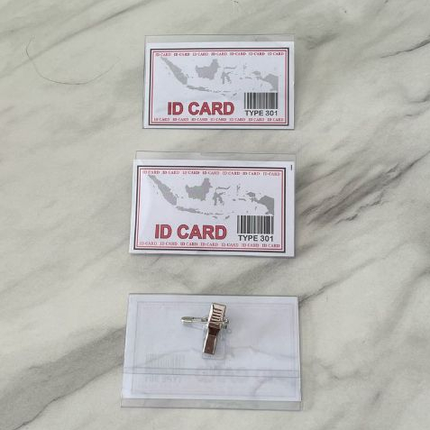 

ID Card Name Tag Peniti