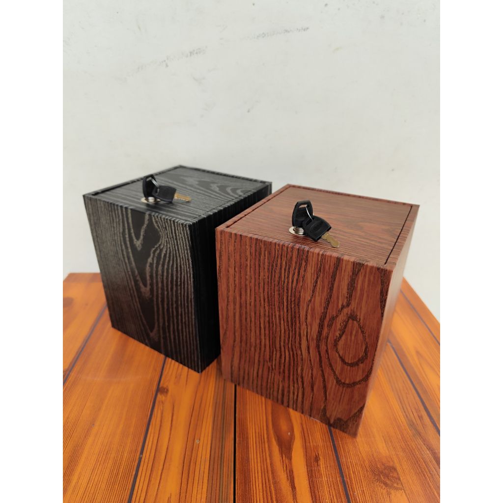 Tempat menyimpan Uang celengan kayu dengan kunci minimalis Kotak penyimpanan uang