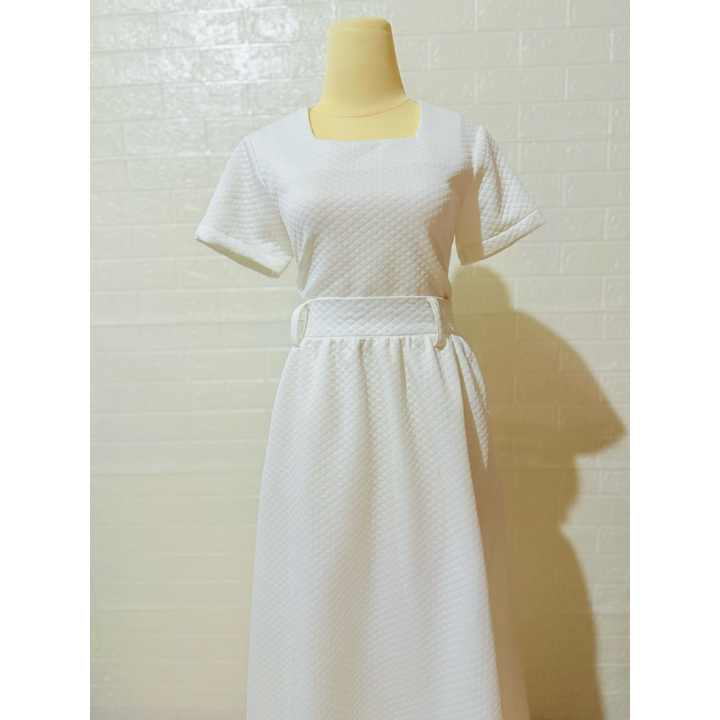 Set Claire by Cynthia Tan