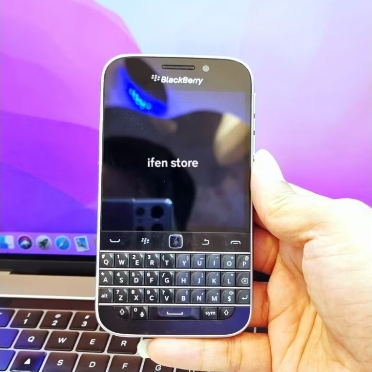 Blackberry Classic Q20 4G Mulus