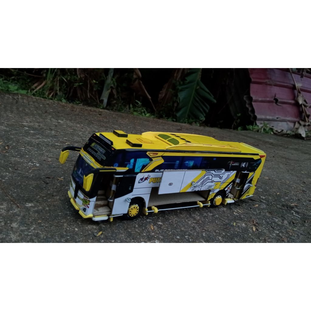 PAPERCRAFT BUS PUTERA UTAMA "RAHMA NURSYIFA" SPEK BUKAAN