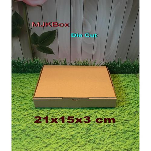

Kotak kardus karton Uk. 21x15x3 cm...............Die Cut