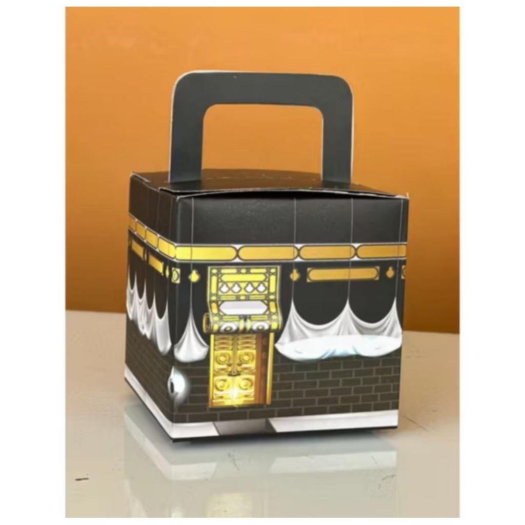 

Kotak gift oleh oleh haji umroh Ka'bah