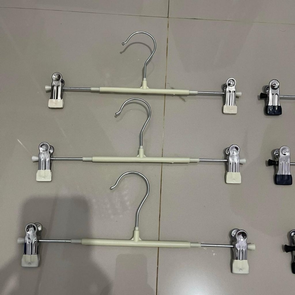 hanger modeal jepitan celana, gantungan jepitan celana