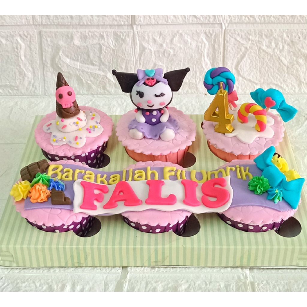 

Cupcake fondant Karakter Kuromi