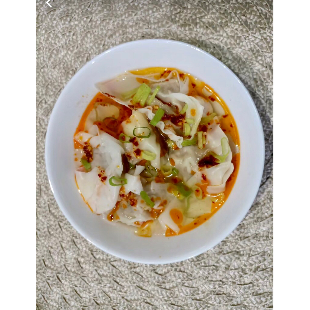 

Wonton Chili Oil Rebus/Kuah Premium isian Ayam, isi 8pcs free Chili Oil