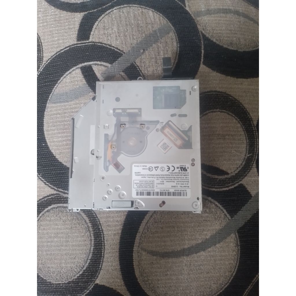 CD room macbook pro 13 inci tahun 2010