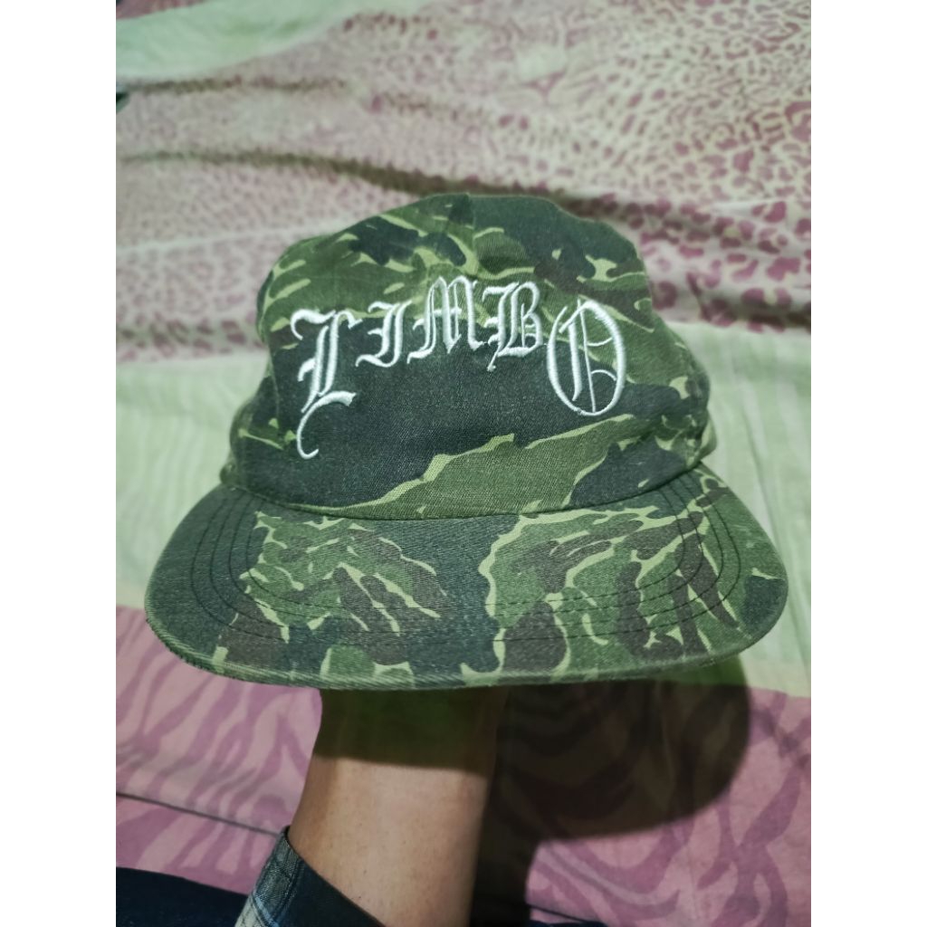 SNAPBACK LIMBO CAMO BY RAKELHACE MERCH
