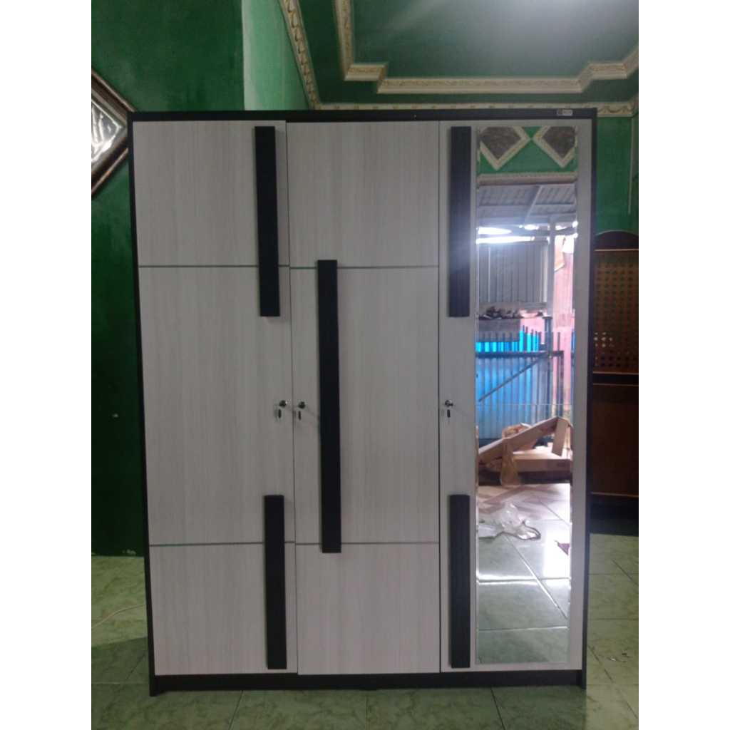 LEMARI PAKAIAN KOFI LP 305