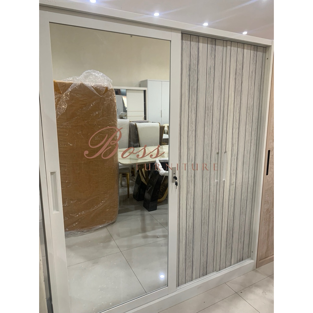 Lemari Pakaian Besi 3 Pintu Sliding Impor