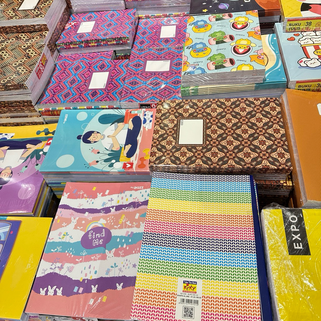

buku tulis Kiky boxy isi 42 lembar