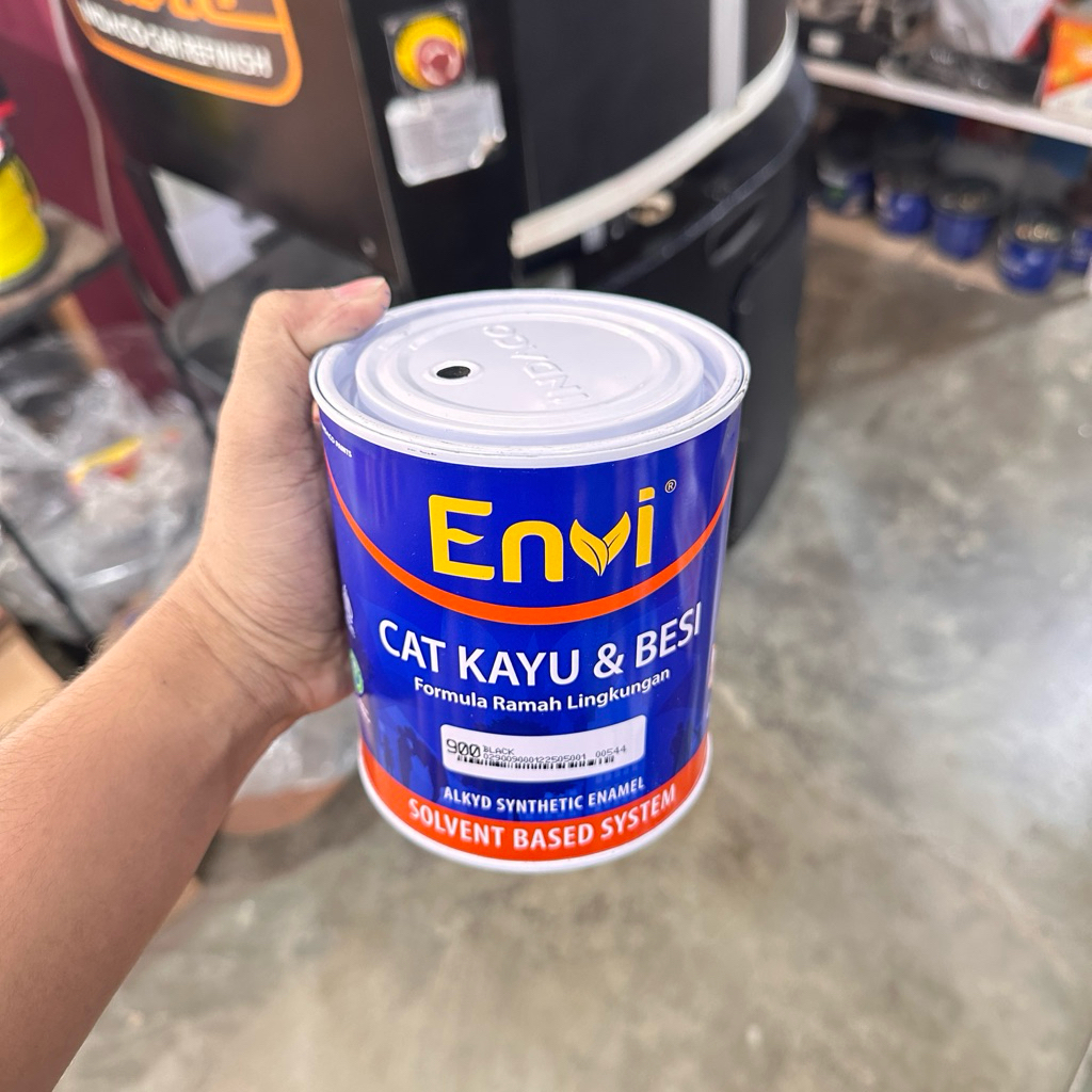 

ENVI Cat minyak kayu dan besi warna hitam 0,9 LITER