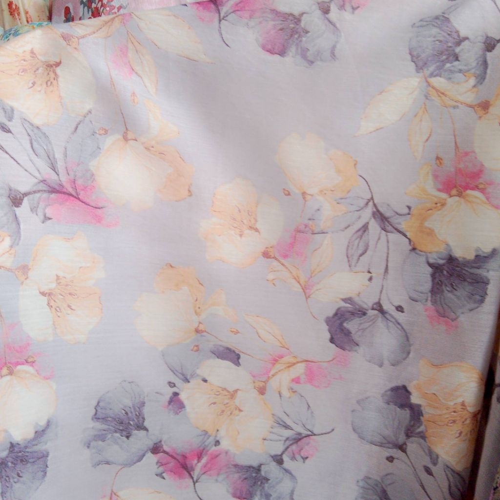 Kain Katun Silky  Motif Bunga Tulip Lembut Adem Jatuh Tidak Menerawang - Kain Meteran untuk Gamis, B