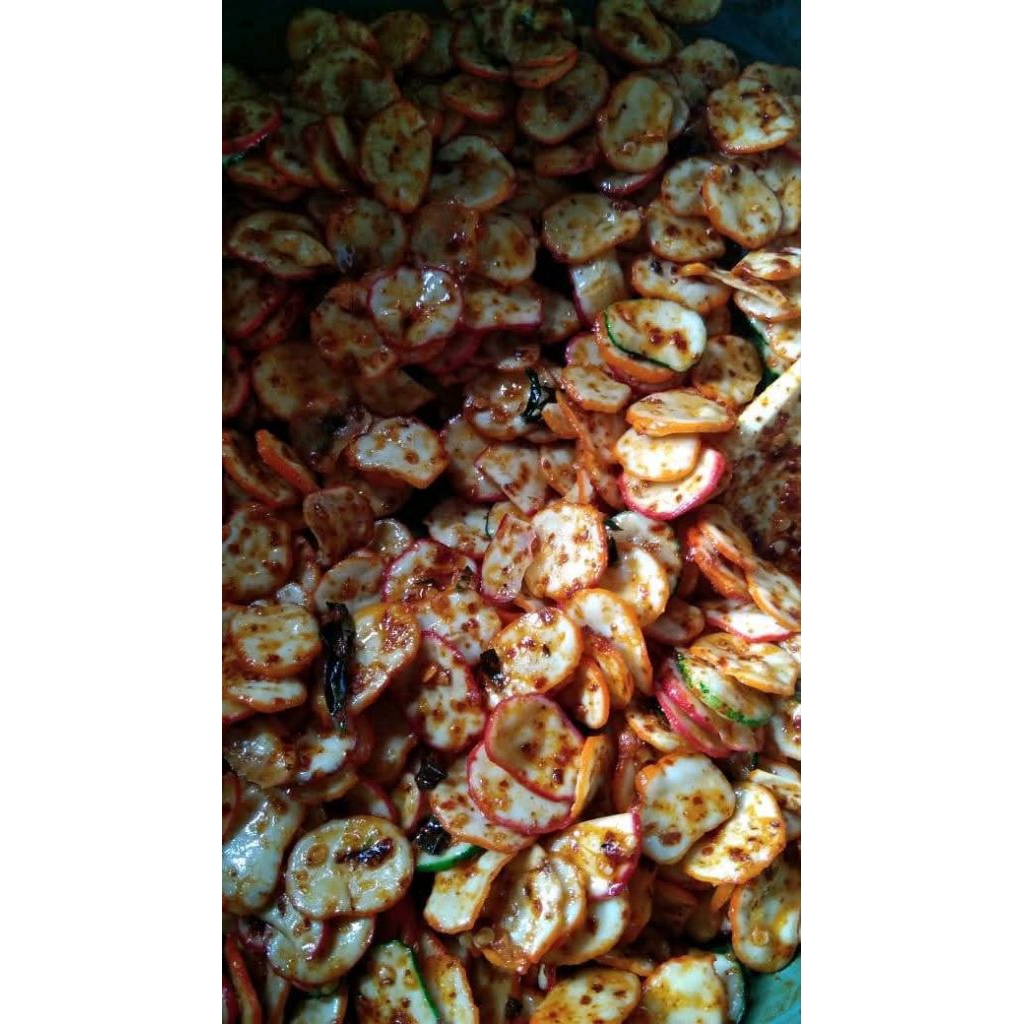 

seblak kerupuk bawang/gurih pedas daun jeruk