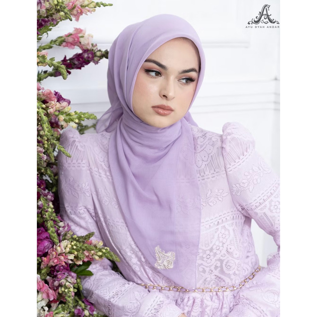 PL Ayu dyah andari plain scarf classic edition idr.225.000 ADA purple jasper