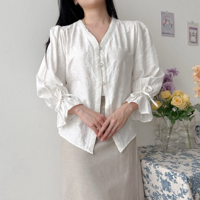 (READY) KANON - Ezra Kebaya Blouse - Blouse kebaya modern motif bordir bunga