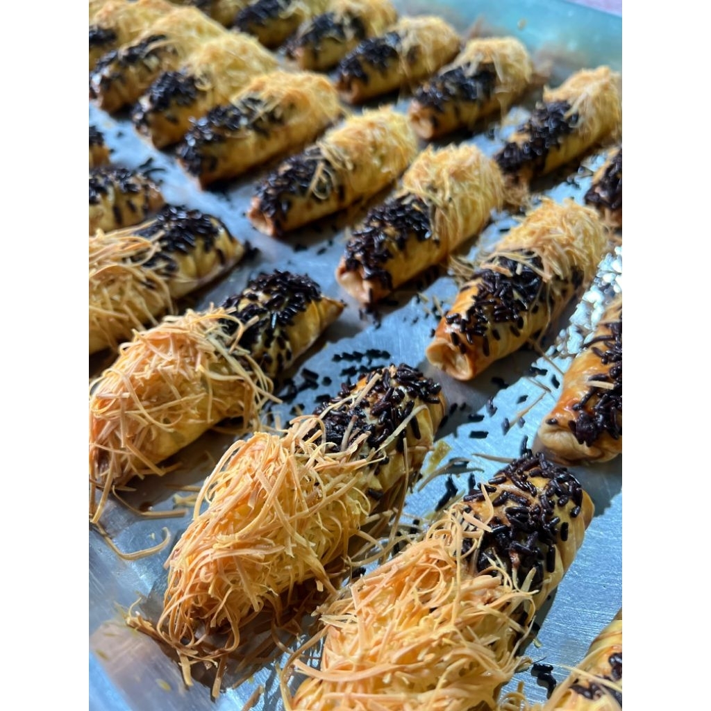 

Premium Cheese and Chocolate Roll