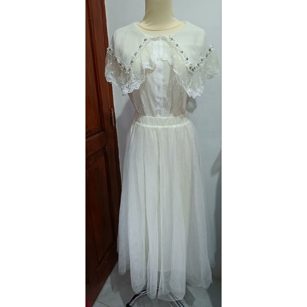rok tutu putih