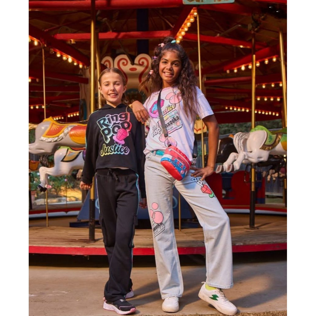 SETELAN JUSTICE ANAK PEREMPUAN