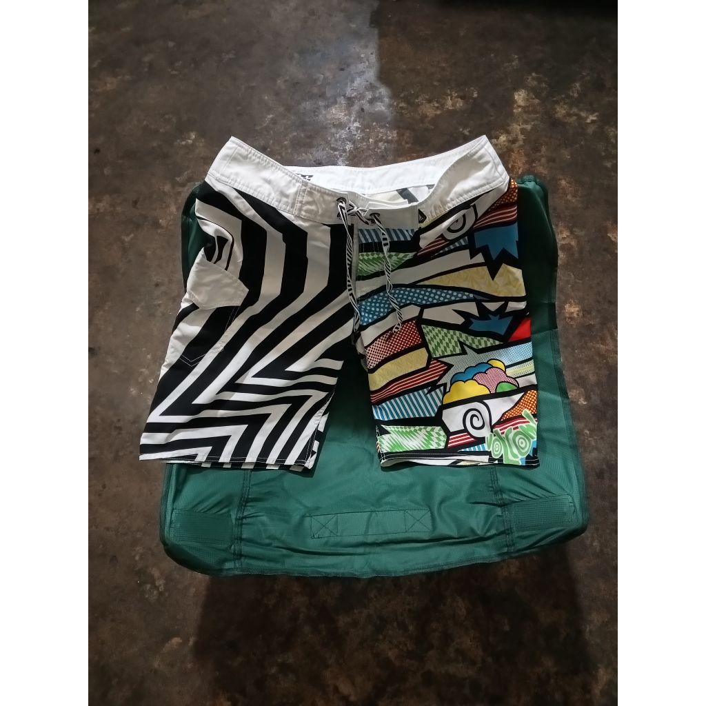 Volcom boardshort shortpant surfing celana pendek pantai