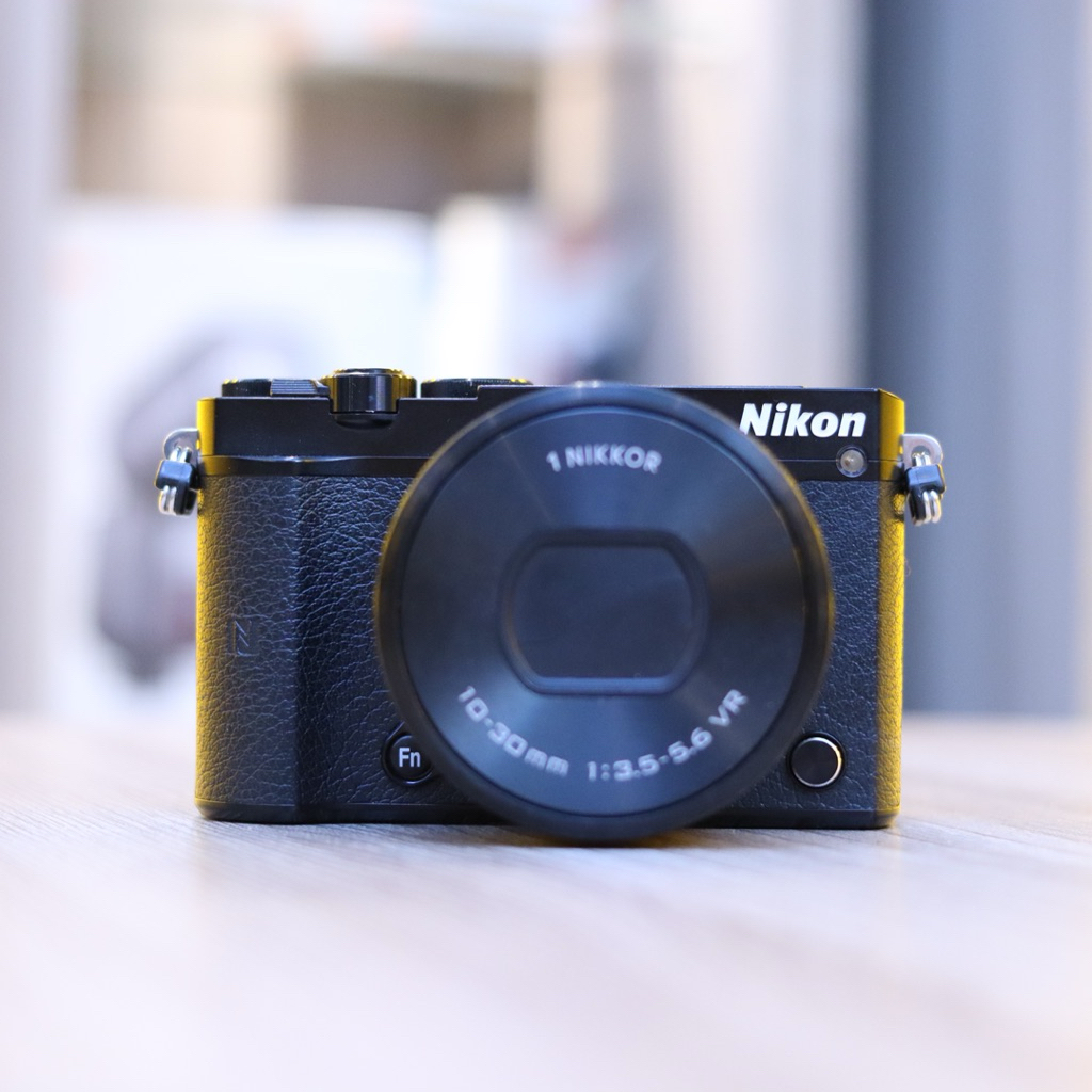 MIROLES NIKON J5 LENSA KIT  TAMBHAN WIFI FLIP NFC