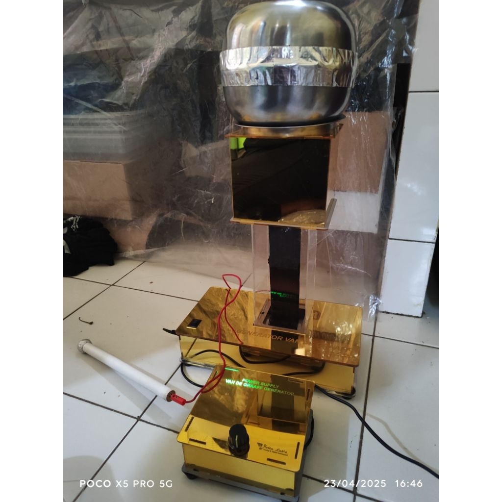 

Generator Van De Graaff - Alat Peraga Pendidikan