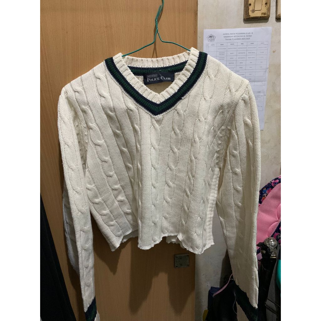 Sweater/Crewneck/Atasan/Preloved