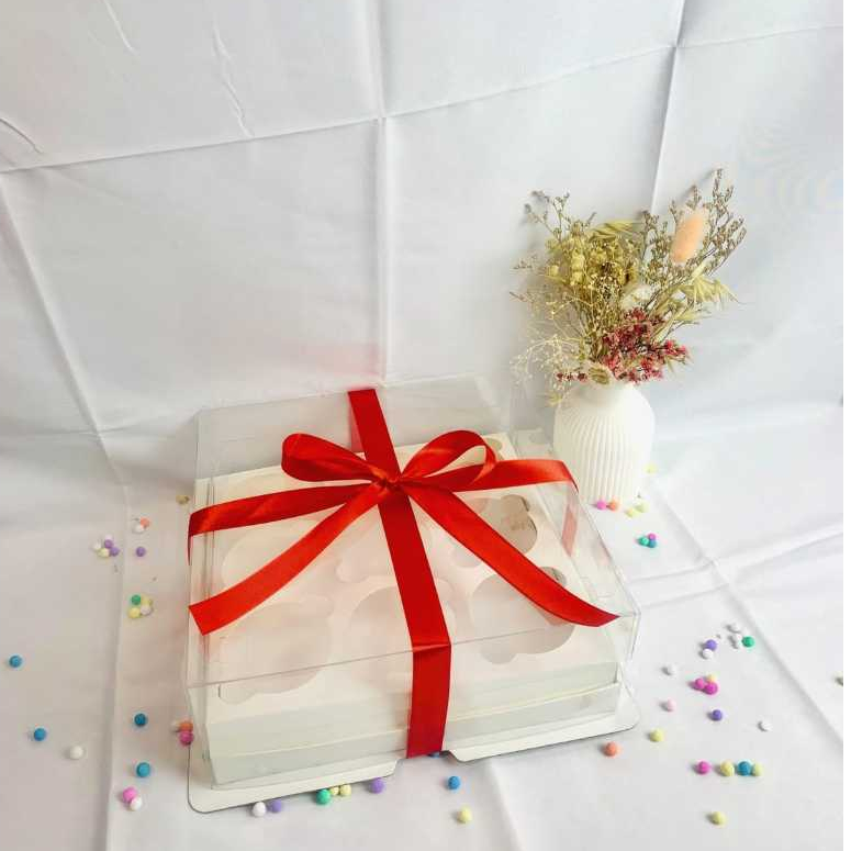 

Kotak Kue/Box Mika/Cake Box/22X22/Tutup Mika/Box Puding/ Mika Transparan PET/Kotak Cupcake/Toples