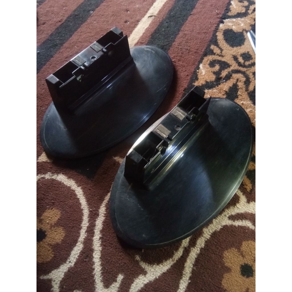 Kaki stand dudukan tv panasonic TH-L24C28G THL24C28G TH-L24C28