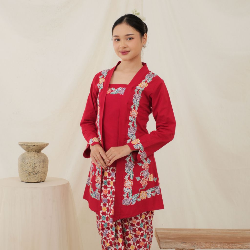 Kebaya Encim Batik Lengan Panjang Muslim by Khalisa Batik - Merah