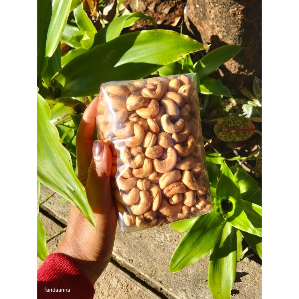 

KACANG METE GORENG....