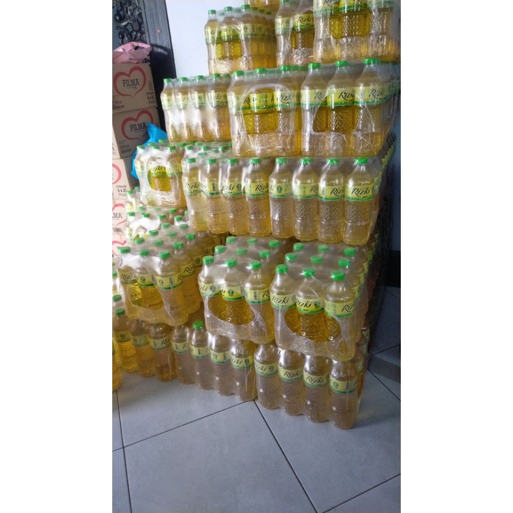

minyak goreng rizki 800ml isi 12