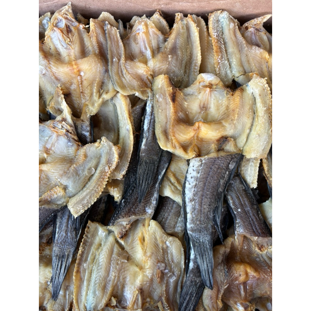 

Ikan Asin Gabus Kering Premium 500gr