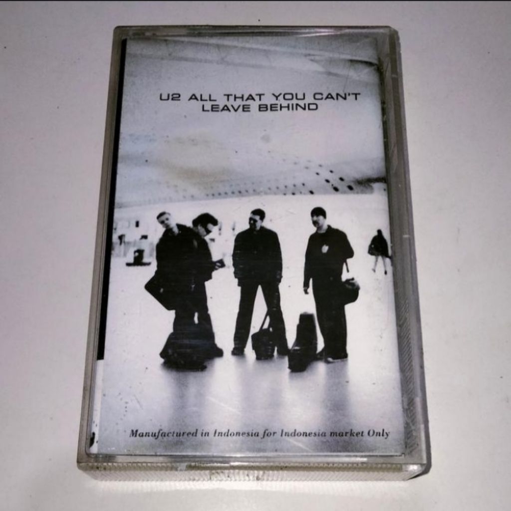 Kaset U2 All That you can't leave behind