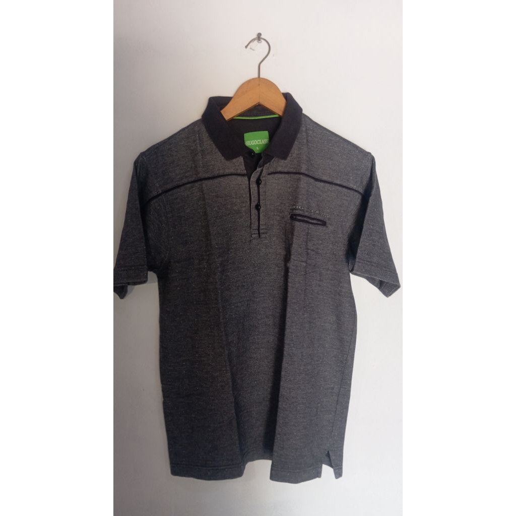 Kaos Kerah Hugo