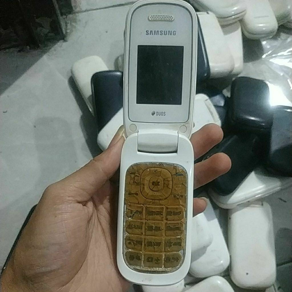 samsung caramel gt e1272 original normal KURANG BATERAI