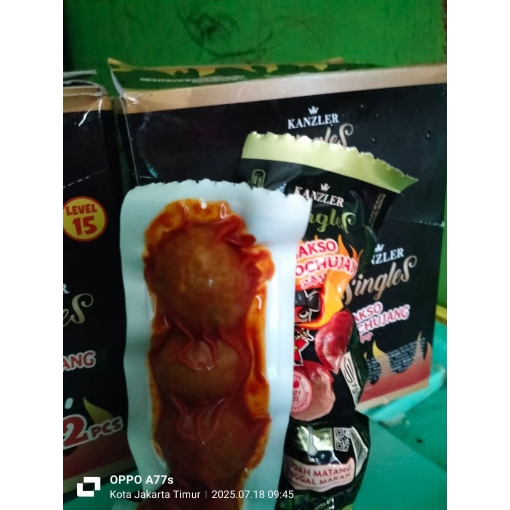 

1 BOX BAKSO KANZLER SINGLES RASA PEDAS GOUCHUJANG 1 pack 55gr isi 4 butir bakso 1 BOX ISI 12 PCS