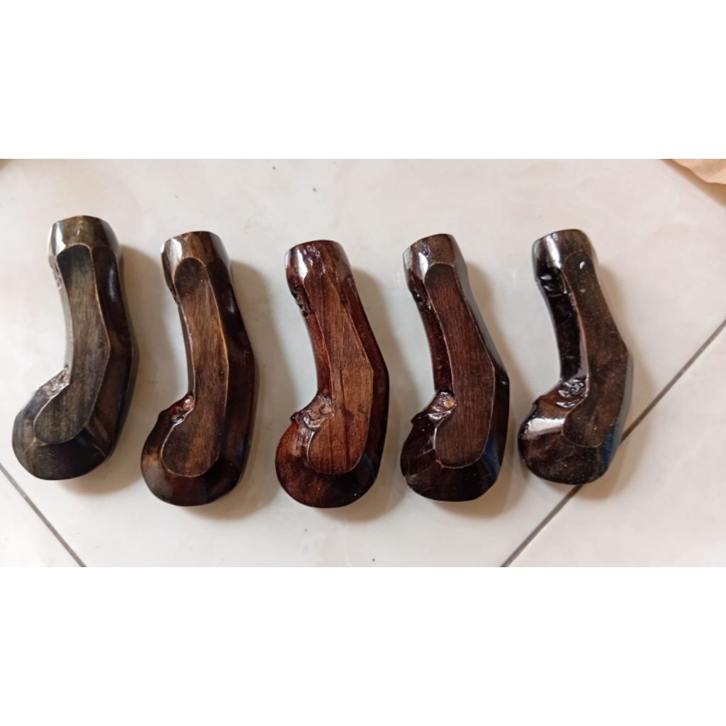 Deder keris motif solo kayu akasia