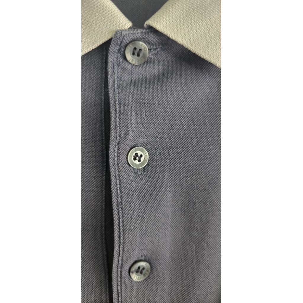 kaos polo Yvessaintlorent ( YSL)