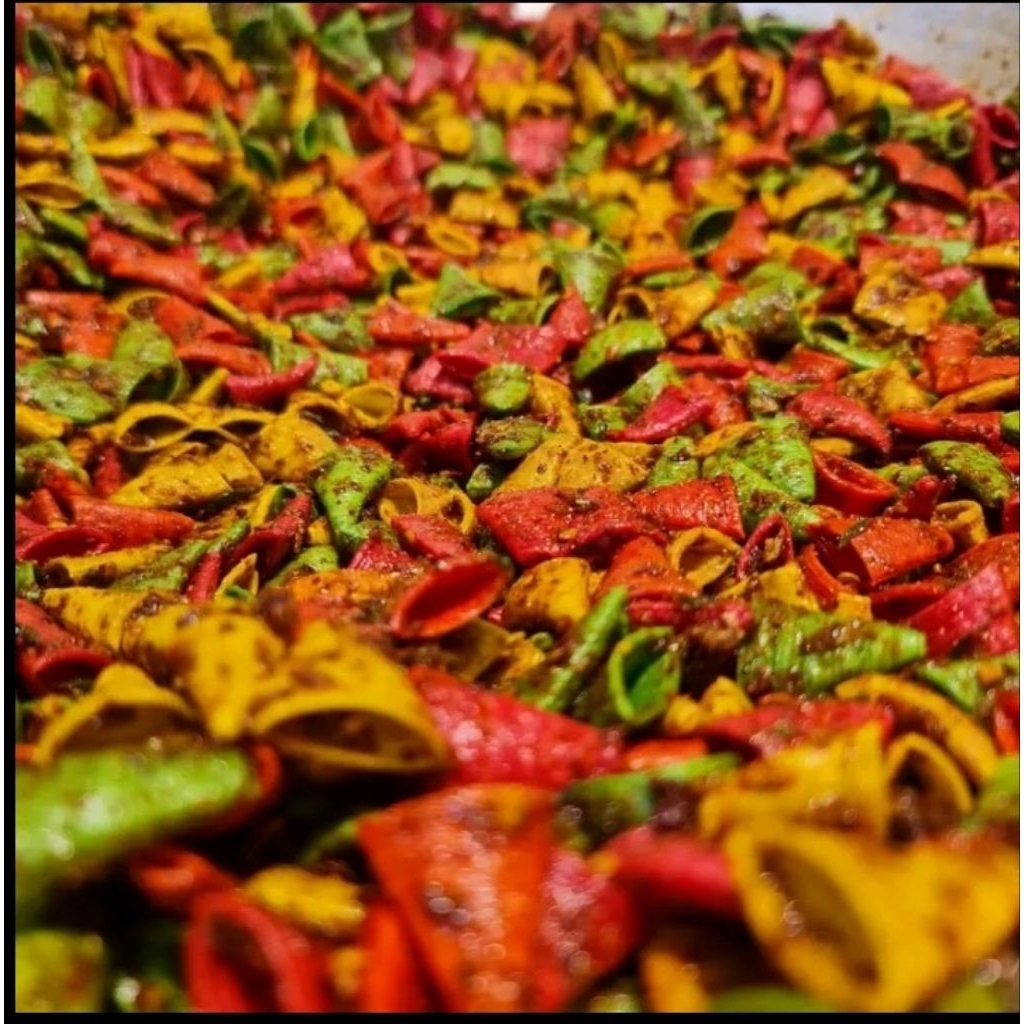 

Seblak Krispi Kerupuk Seblak pedas kerucut gurih