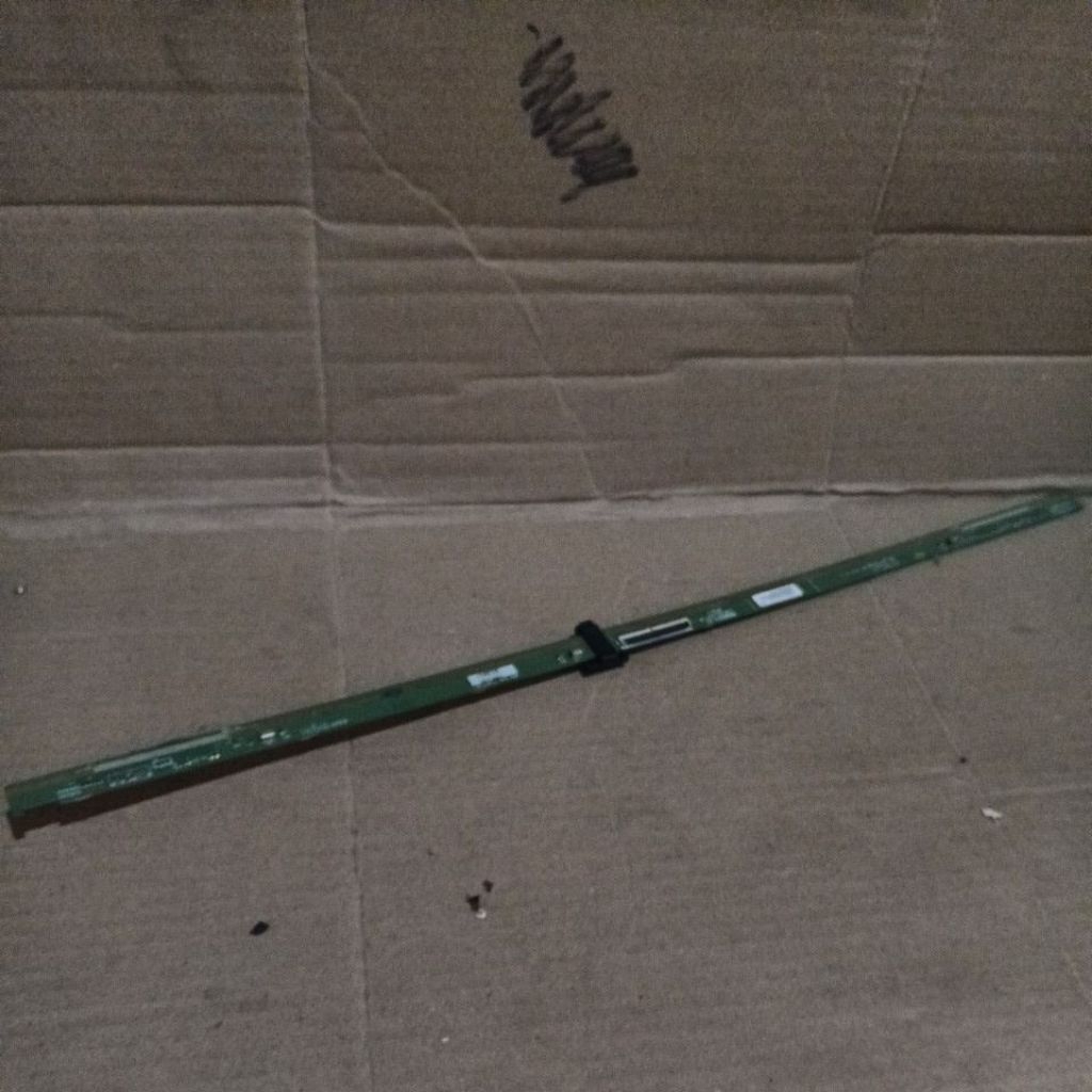 T-Con Board tv CooCaa 32 inch model:32TB200 normal